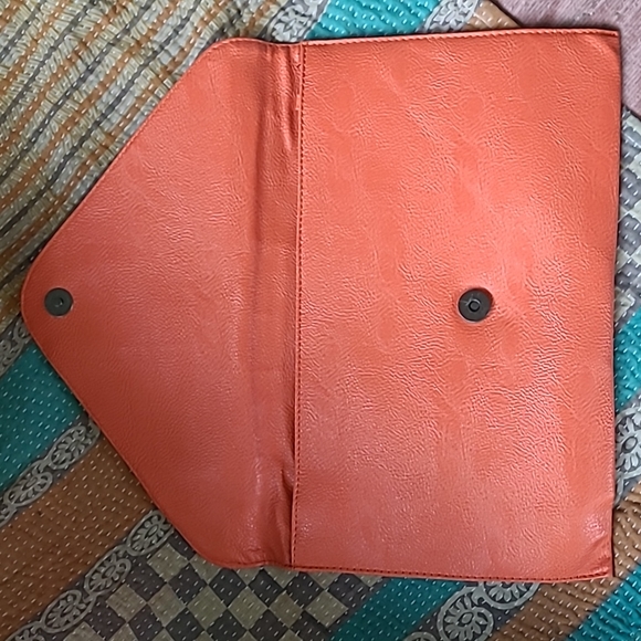 🦋5/$25 Skull clutch/purse - Picture 2 of 4